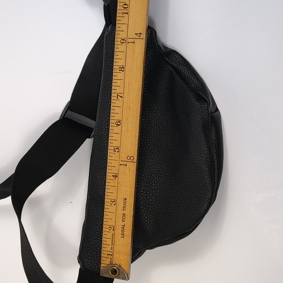PANDORA Fanny Pack Waist Bag Black Strap Front Zippered - Picture 8 of 8